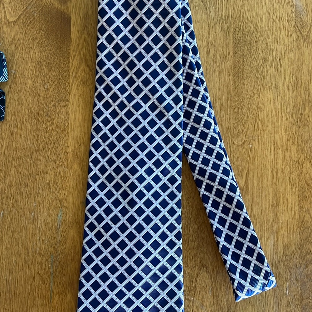 Brooks Brothers Silk Tie, navy/silver/pink